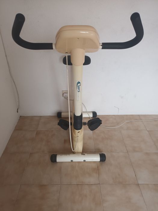 Bicicleta de ginásio