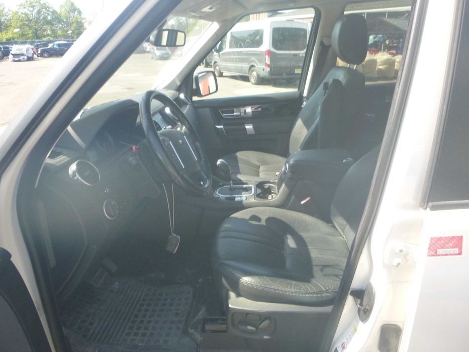 Разборка ЛендРовер Дискавери 4 ШРОТ. Запчасти Land Rover Discovery 4