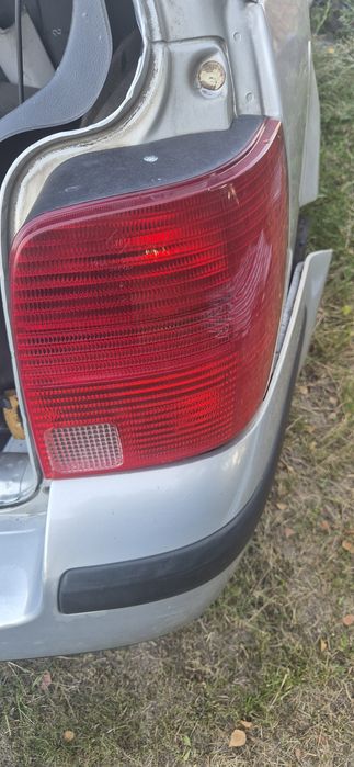 VW Passat B5 kombi lampa prawa tył tylna