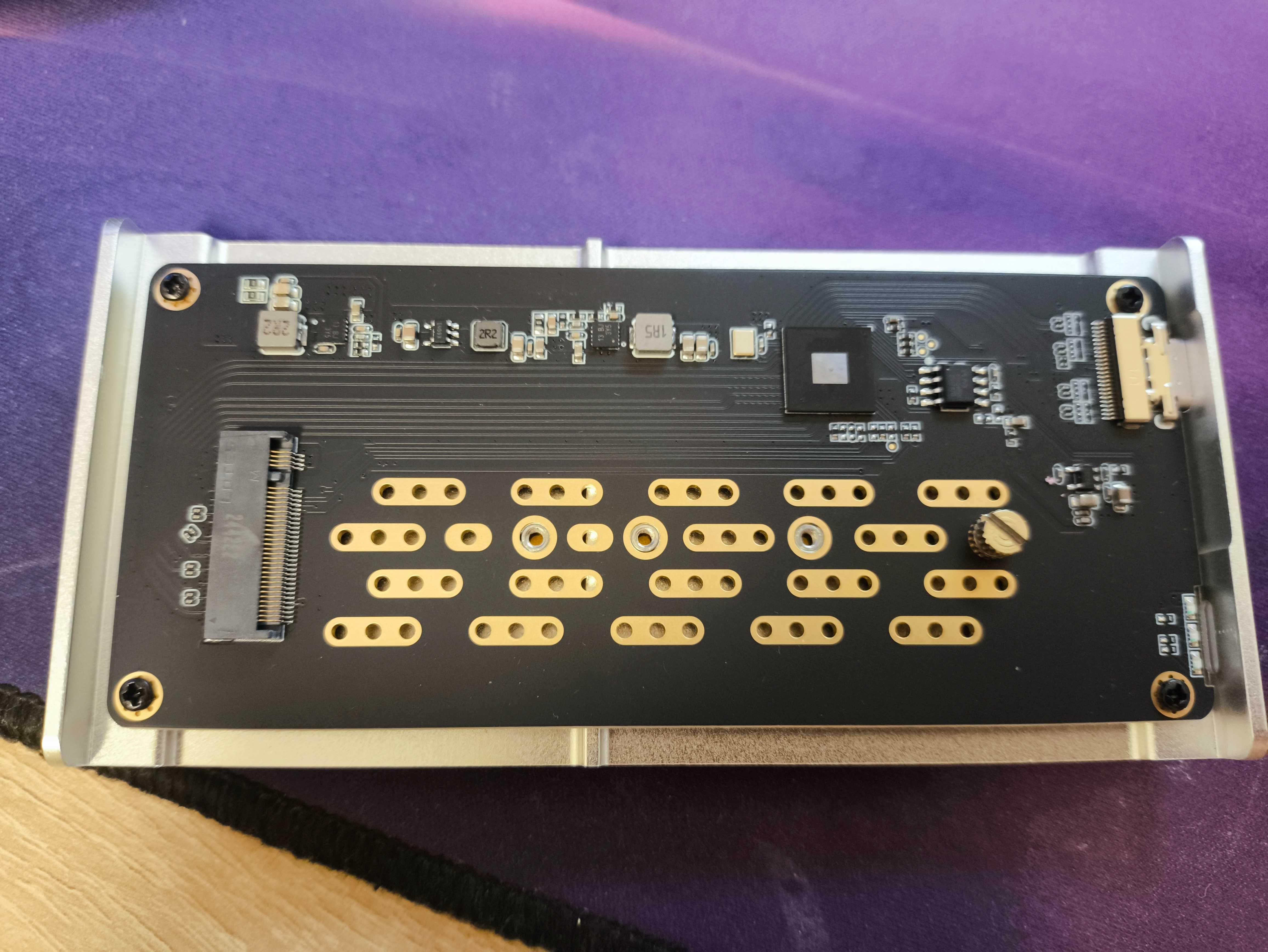 Карман зовнішній usb 4 на 40 гб/с для nvme m2 PCE-4