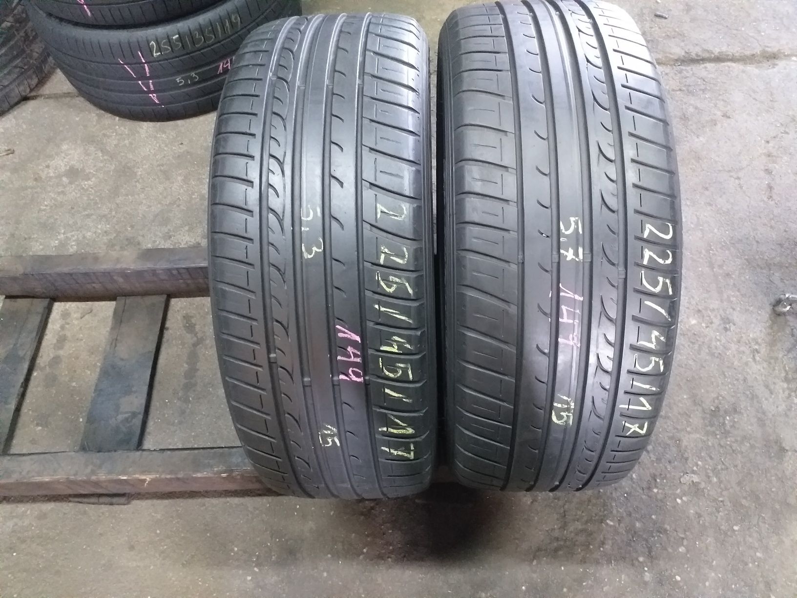 Opony 225/45R17 DUNLOP