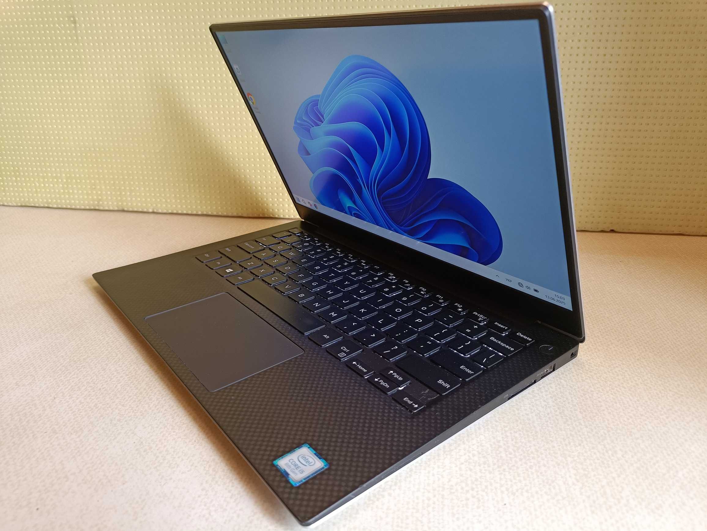 Dell XPS 9360 i5-8250U/8Гб/SSD256