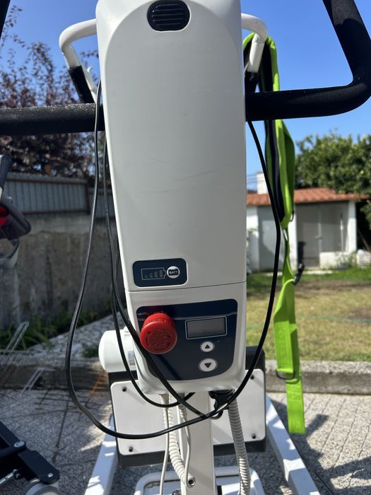 Elevador Hidraulico Motek para idosos