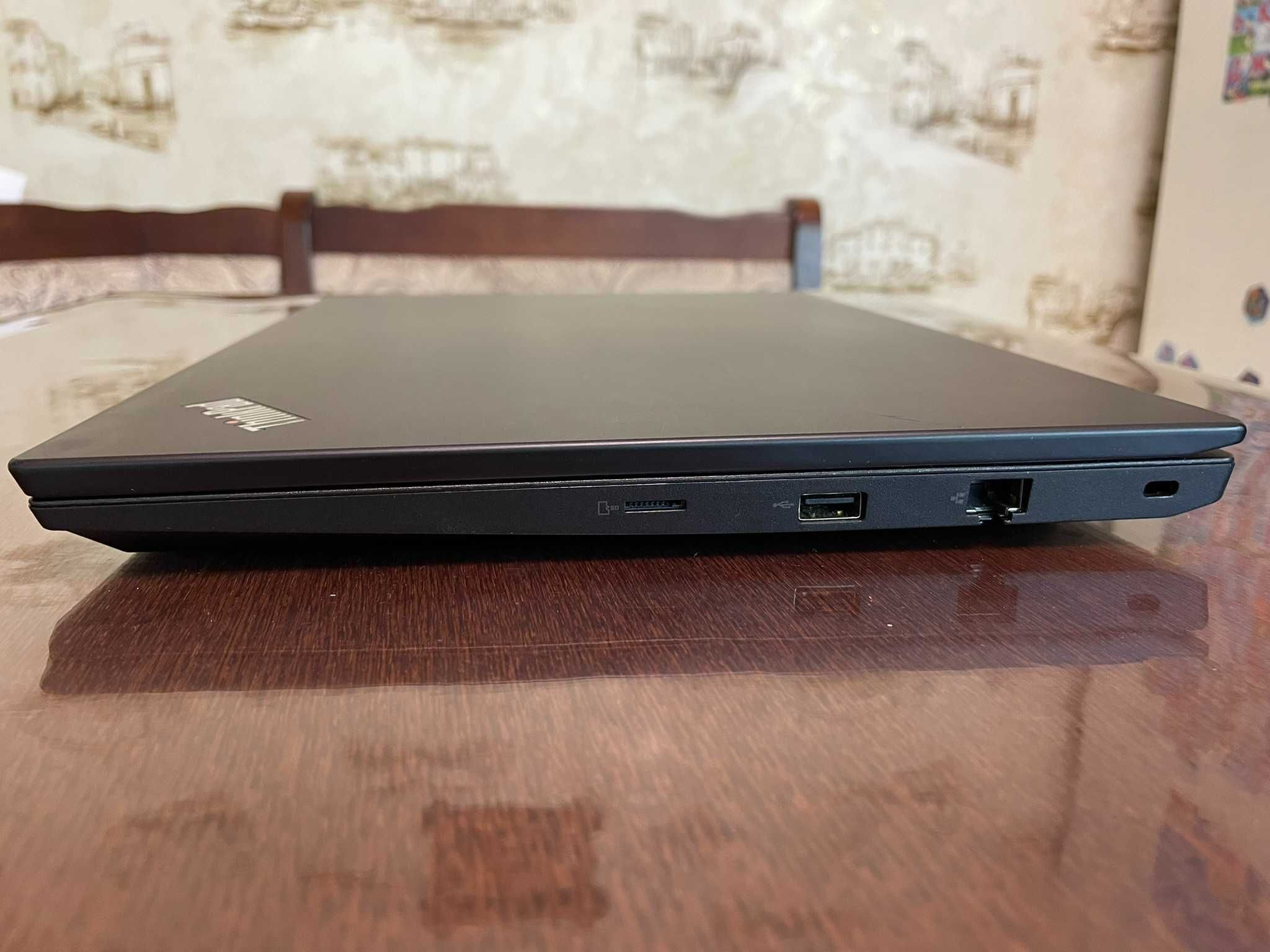 Ноутбук 14" FHD Lenovo Thinkpad E495 (Ryzen 5 3500U/8/SSD256/Vega 8)