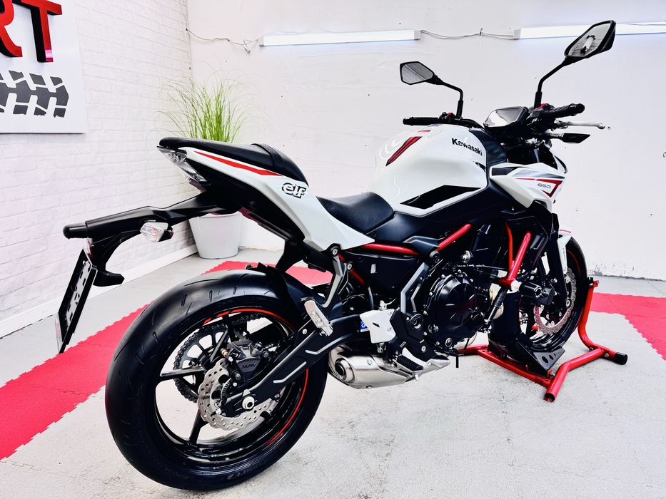 Мотоцикл Kawasaki Z650 2022 рік в оригіналі з Японії