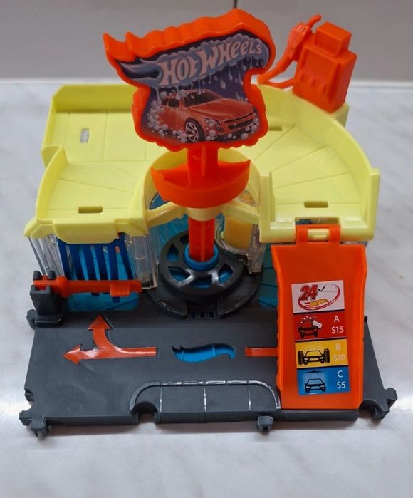 Hot wheels rajdowa myjnia