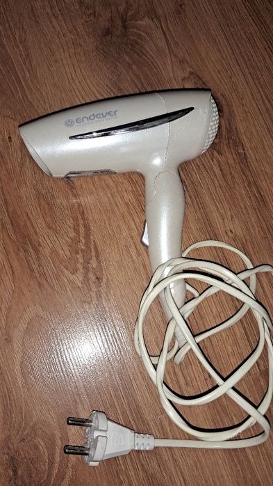 Компактный складной дорожный фен