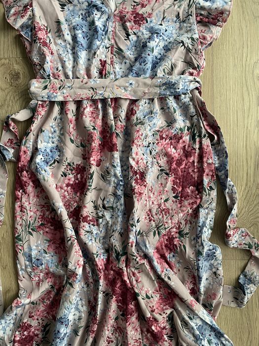 Sukienka maxi w kwiaty z paskiem s