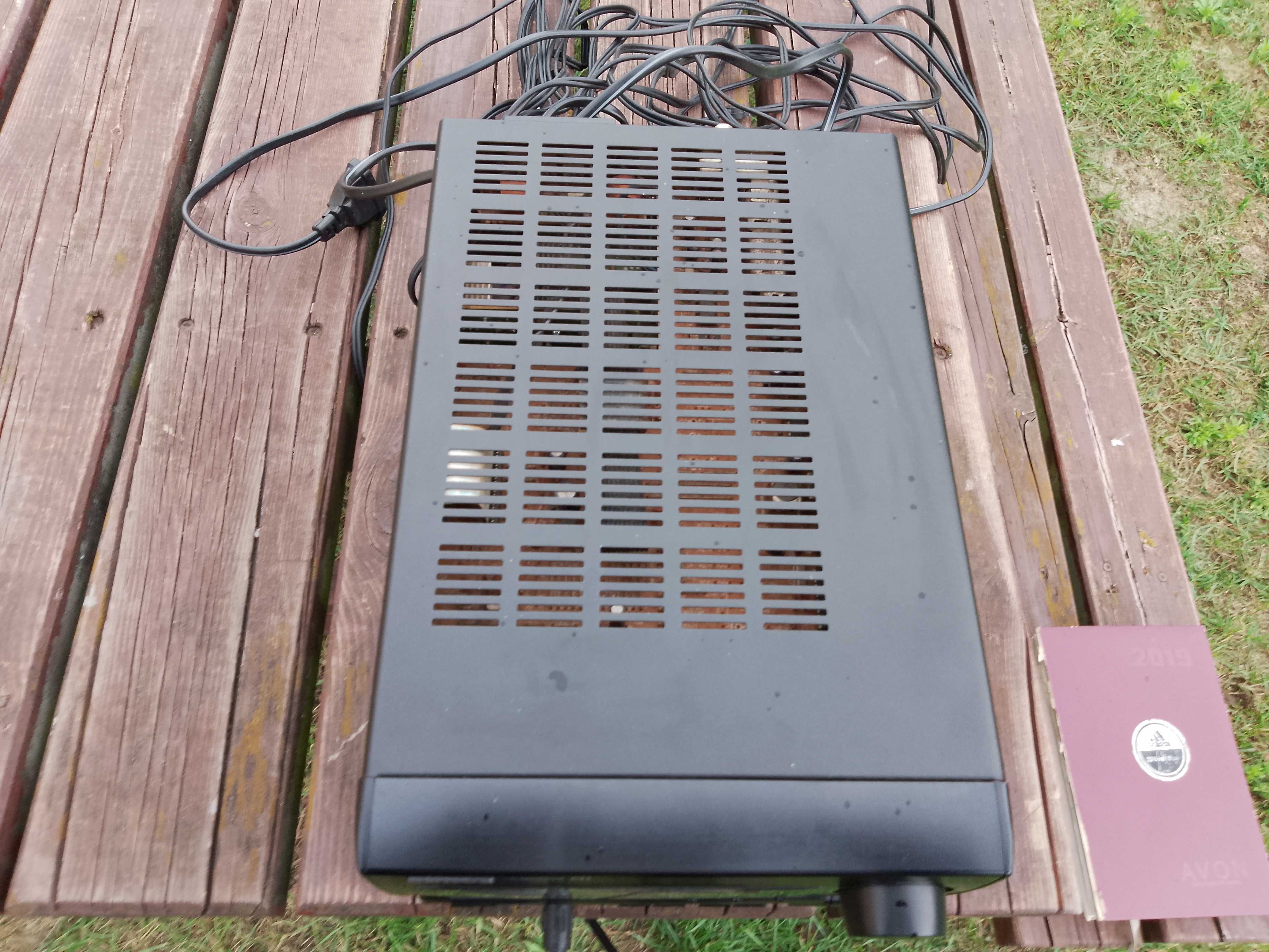 Amplituner Onkyo CR-185. Stan bardzo dobry.