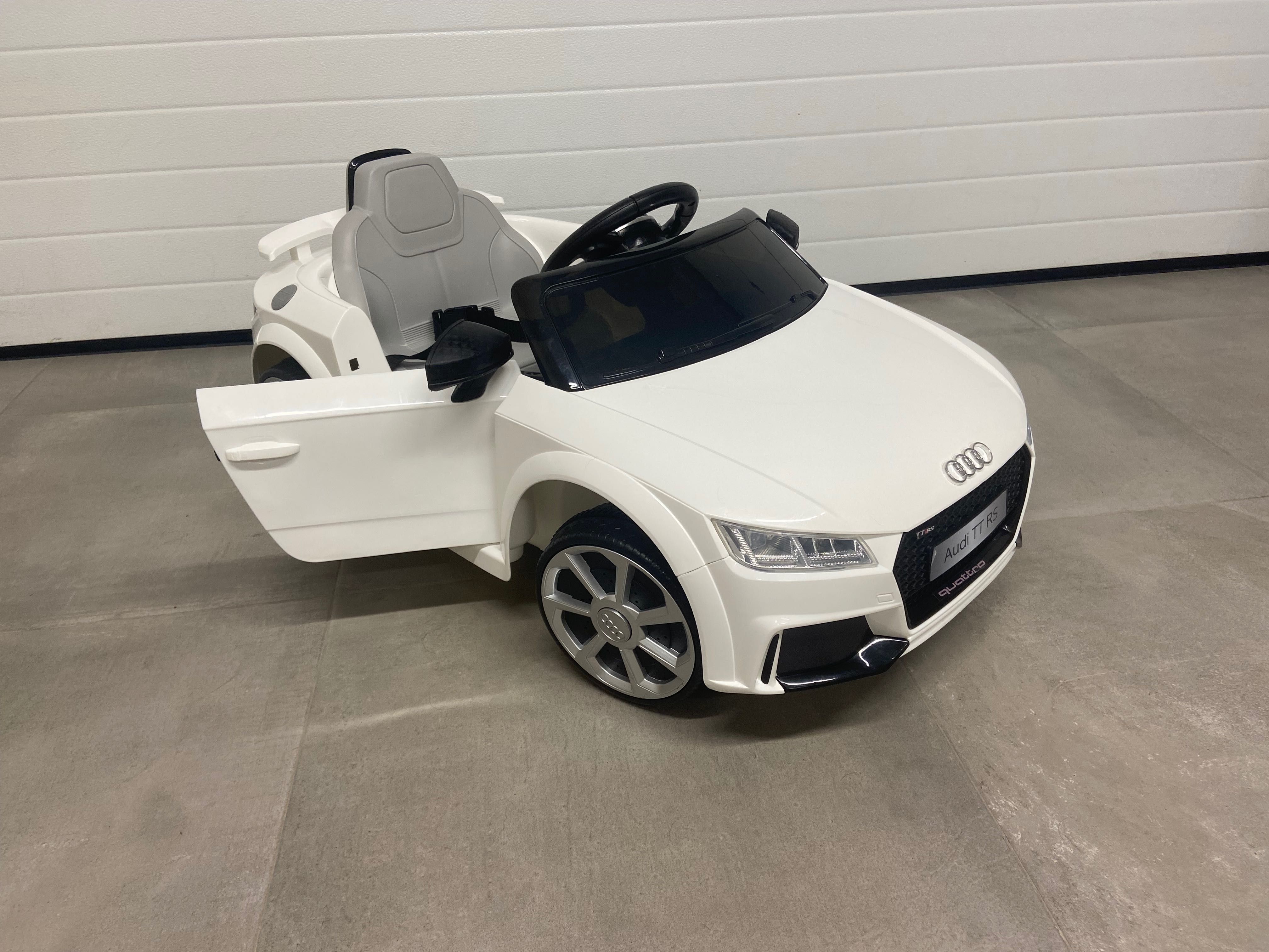 Carro elétrico criança - Audi TT pouca utilização