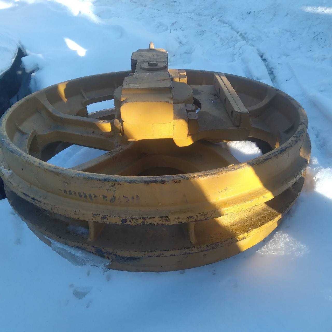 Для ЧТЗ Т-130 Т-170 Д-160 колесо натягуюче, каток опорний