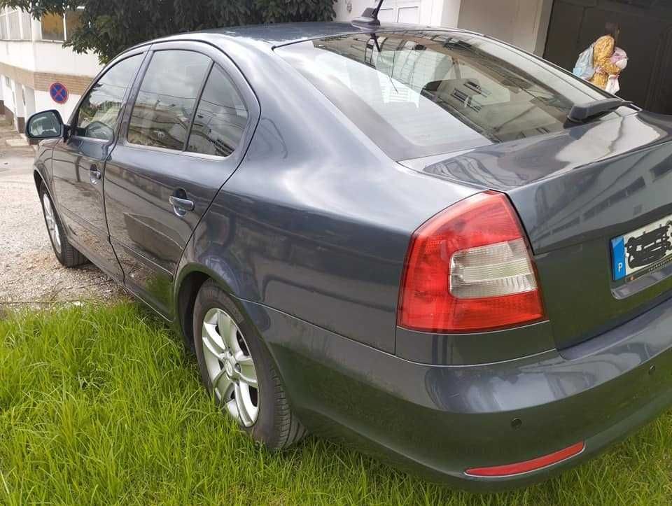 Skoda Octavia 1.6TDi - Gasóleo em excelente estado