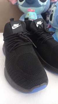 Adidasy Nike czarne nowe 44