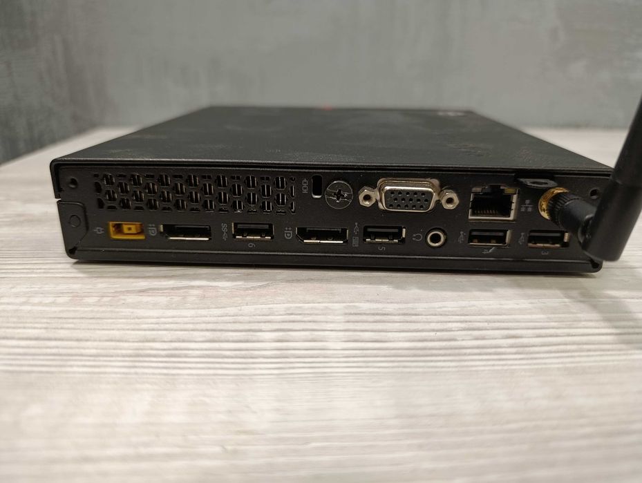 Мини ПК Lenovo ThinkCentre M715q (Ryzen 3 Pro 2200GE/8Gb/SSD 128+1Tb)