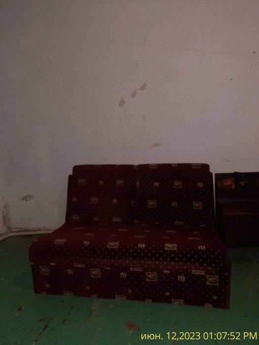 Диван малютка в хорошем состояни .