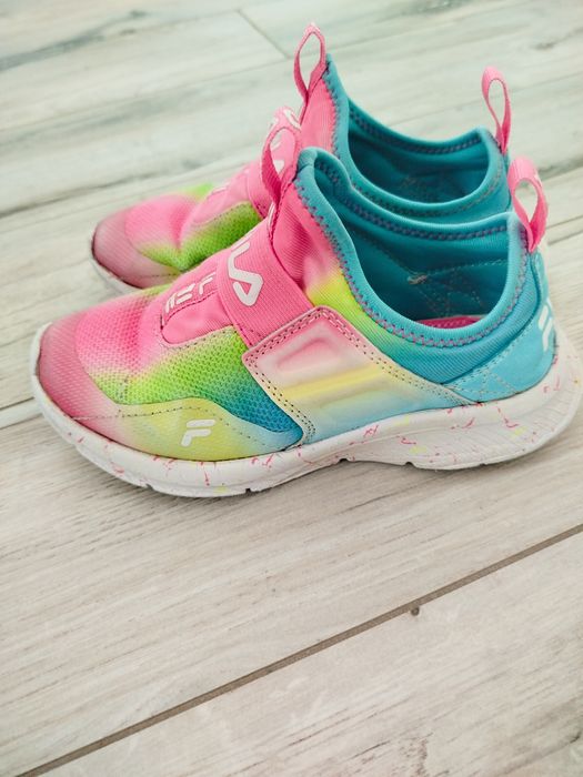 Wsuwane buty sportowe Fila r. 31