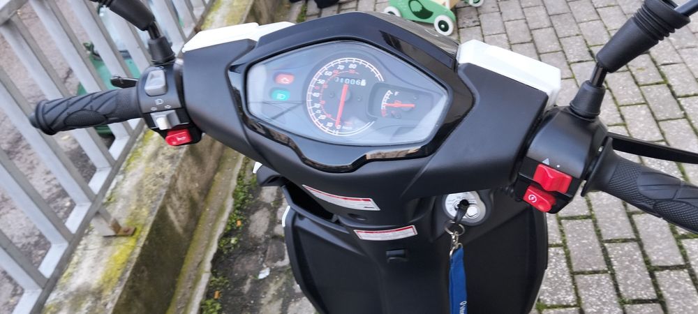 Keway huricani  50 CC como nova