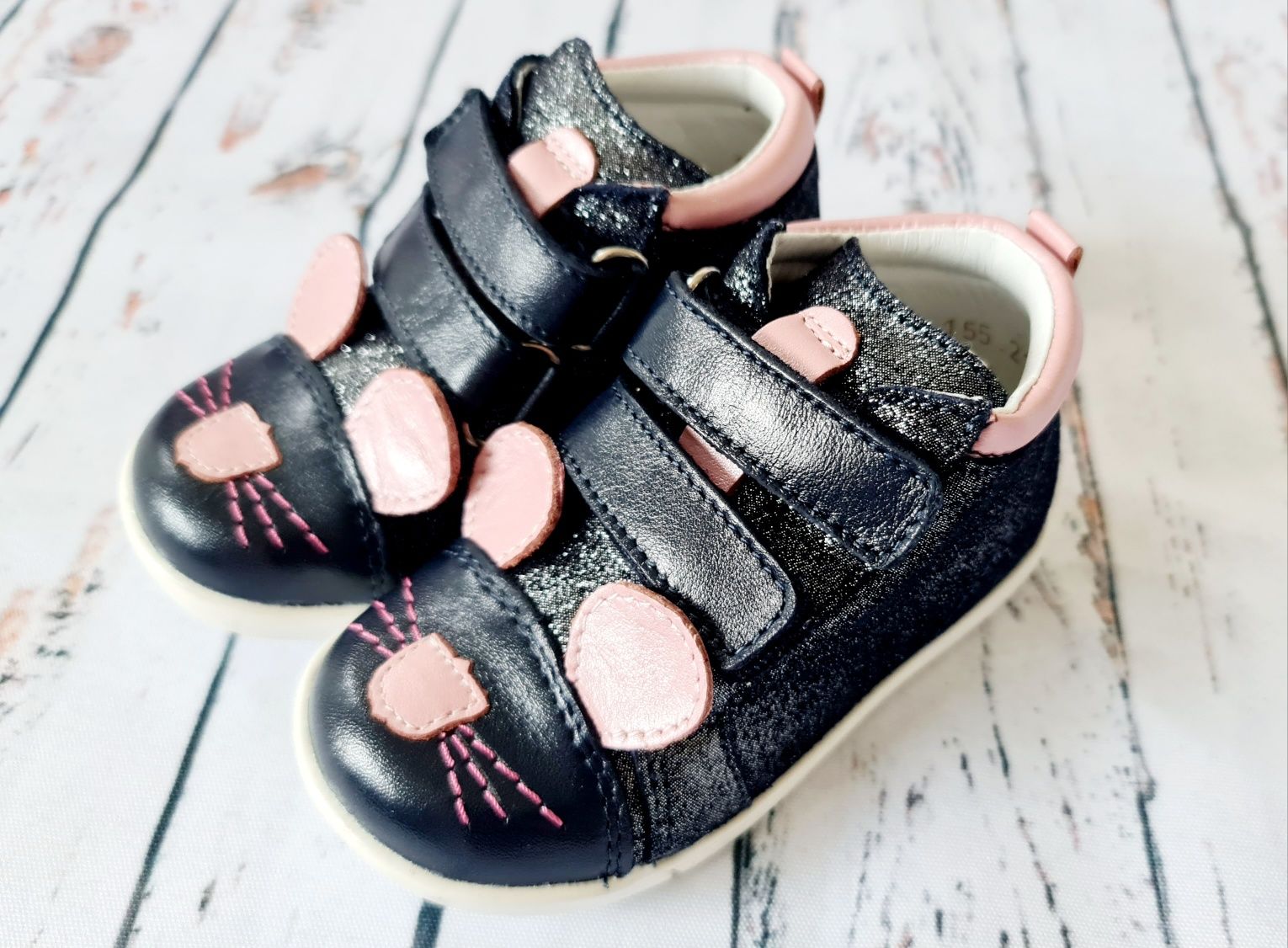 Wyprzedaż buty MIDO, r. 18