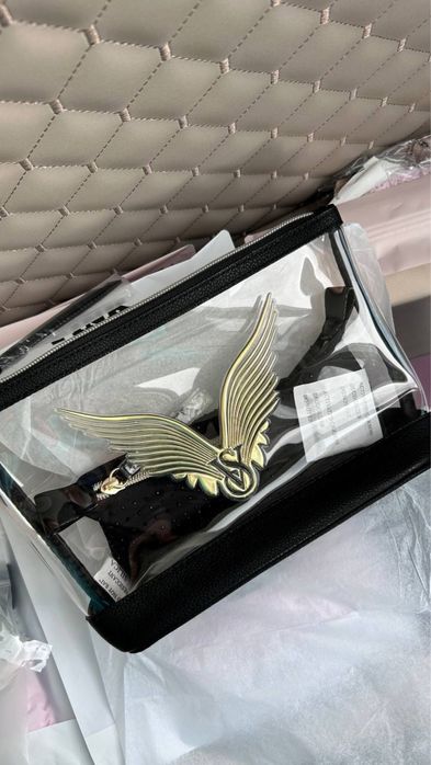 Косметички Victoria’s Secret