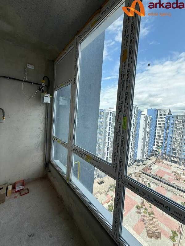 Здана дворівнева квартира з терасою