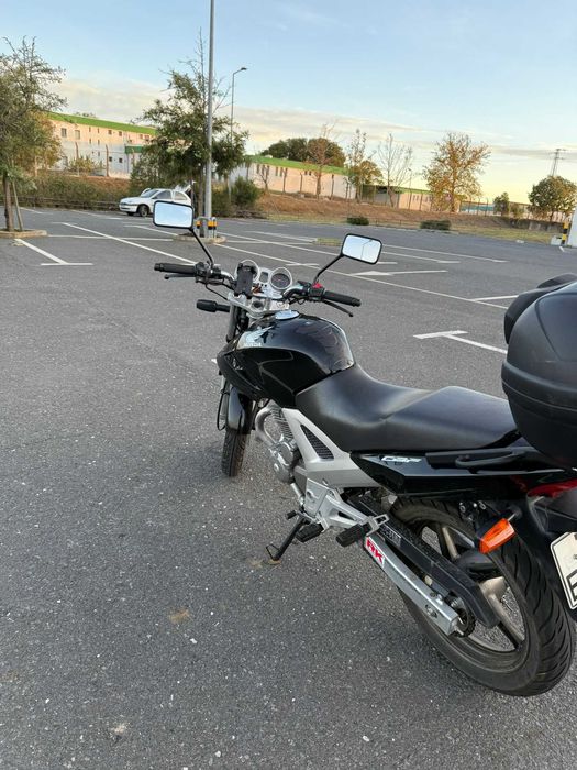 Honda CBF 250 excelente