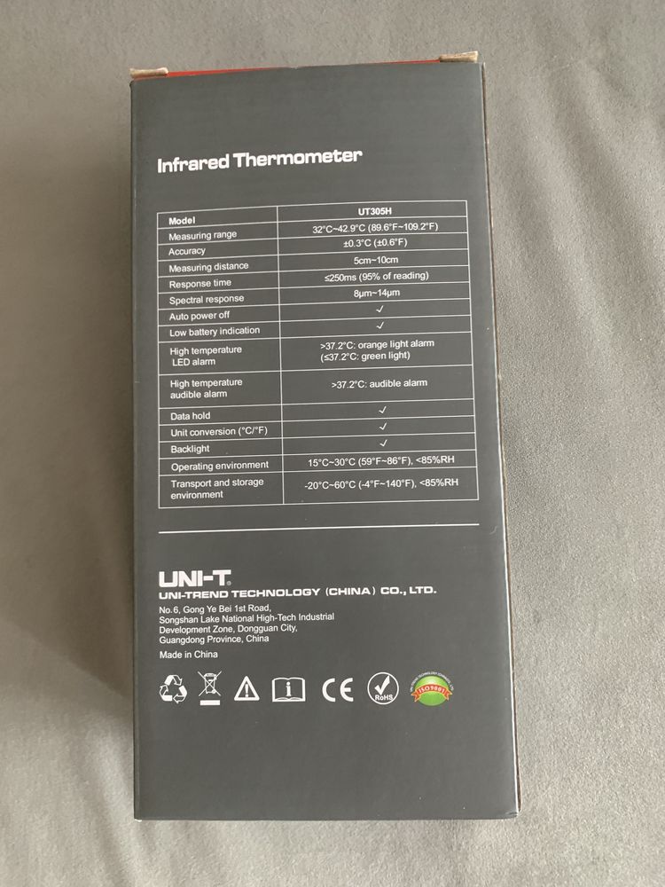 Termometr bezdotykowy UNI-T