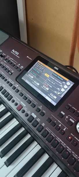 Korg pa700 em muito bom estado
