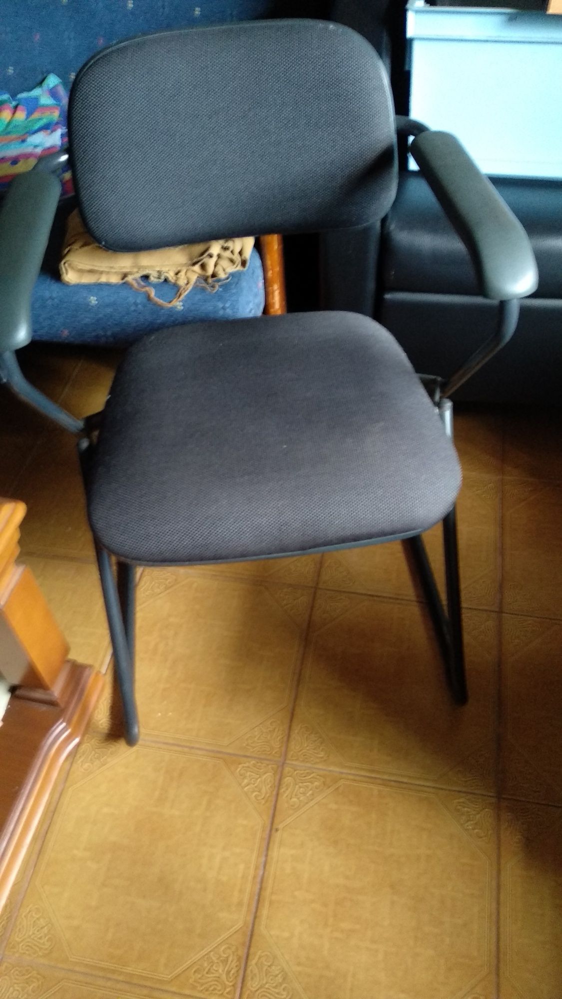 Cadeira de escritório sem rodas