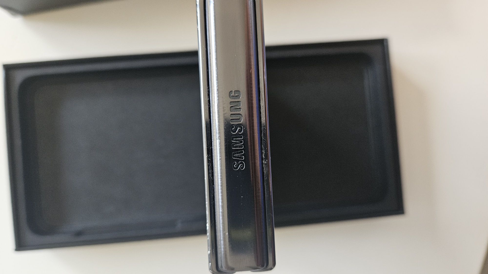 Samsung Galaxy Flip4 256GB + etui gratis