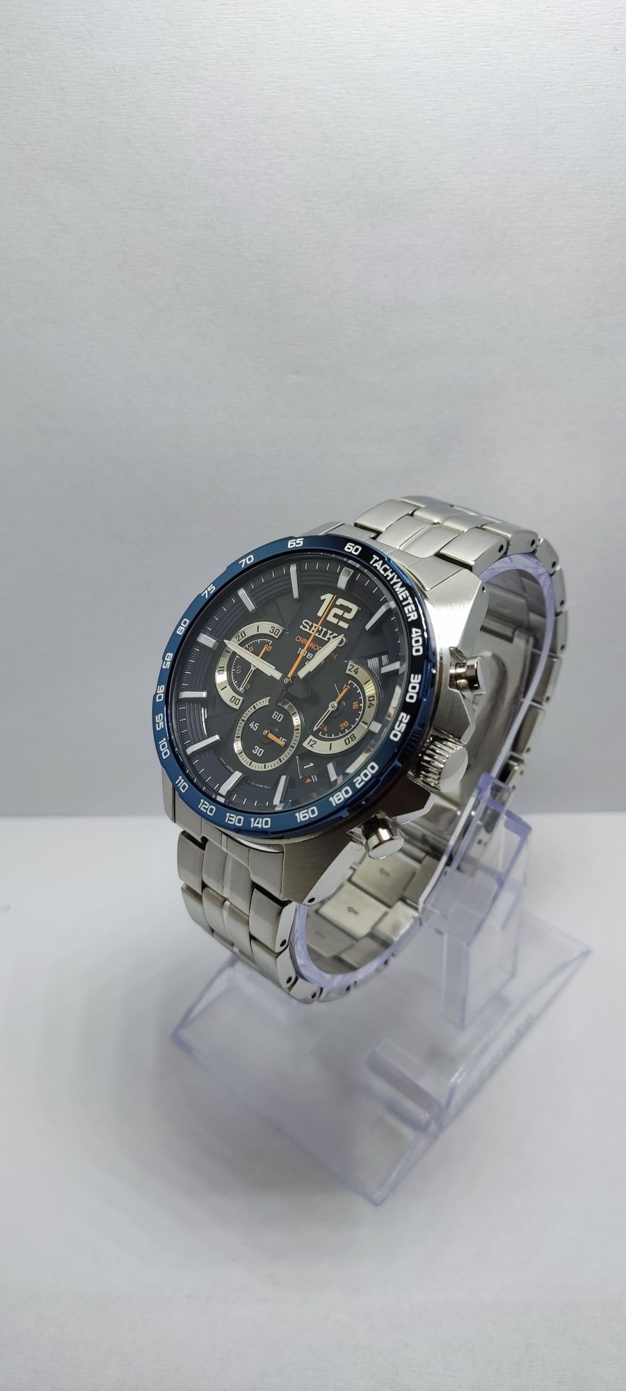 Nowy Seiko Conceptual Chronograph SSB345P1