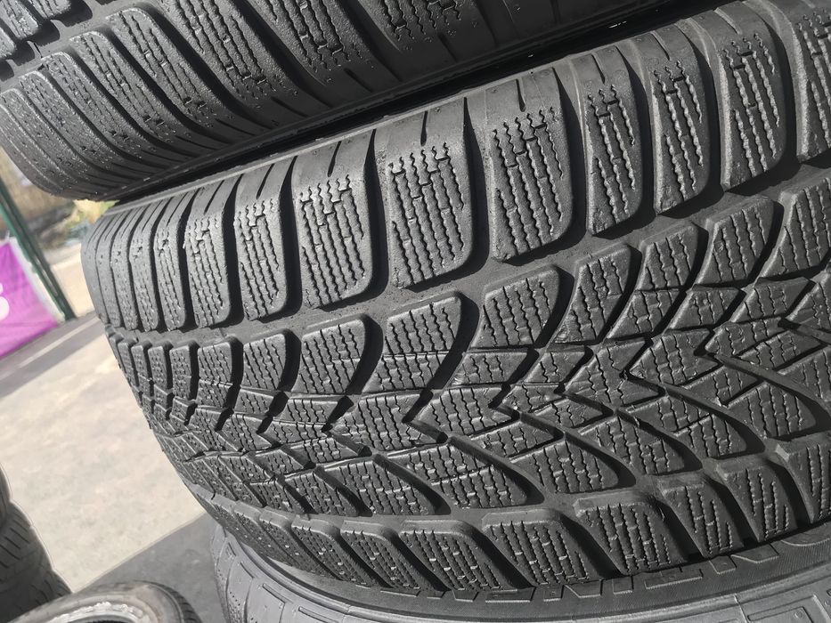 Шини зимові 2шт 225/55 R17 Dunlop WinterSport 4D
