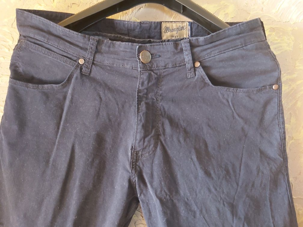 Spodnie jeans Wrangler W33 L34.