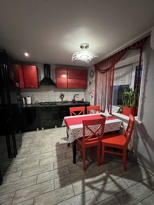 Продаж двох  будинків на одному дворі,  Рибальське, вул. Пишнівська