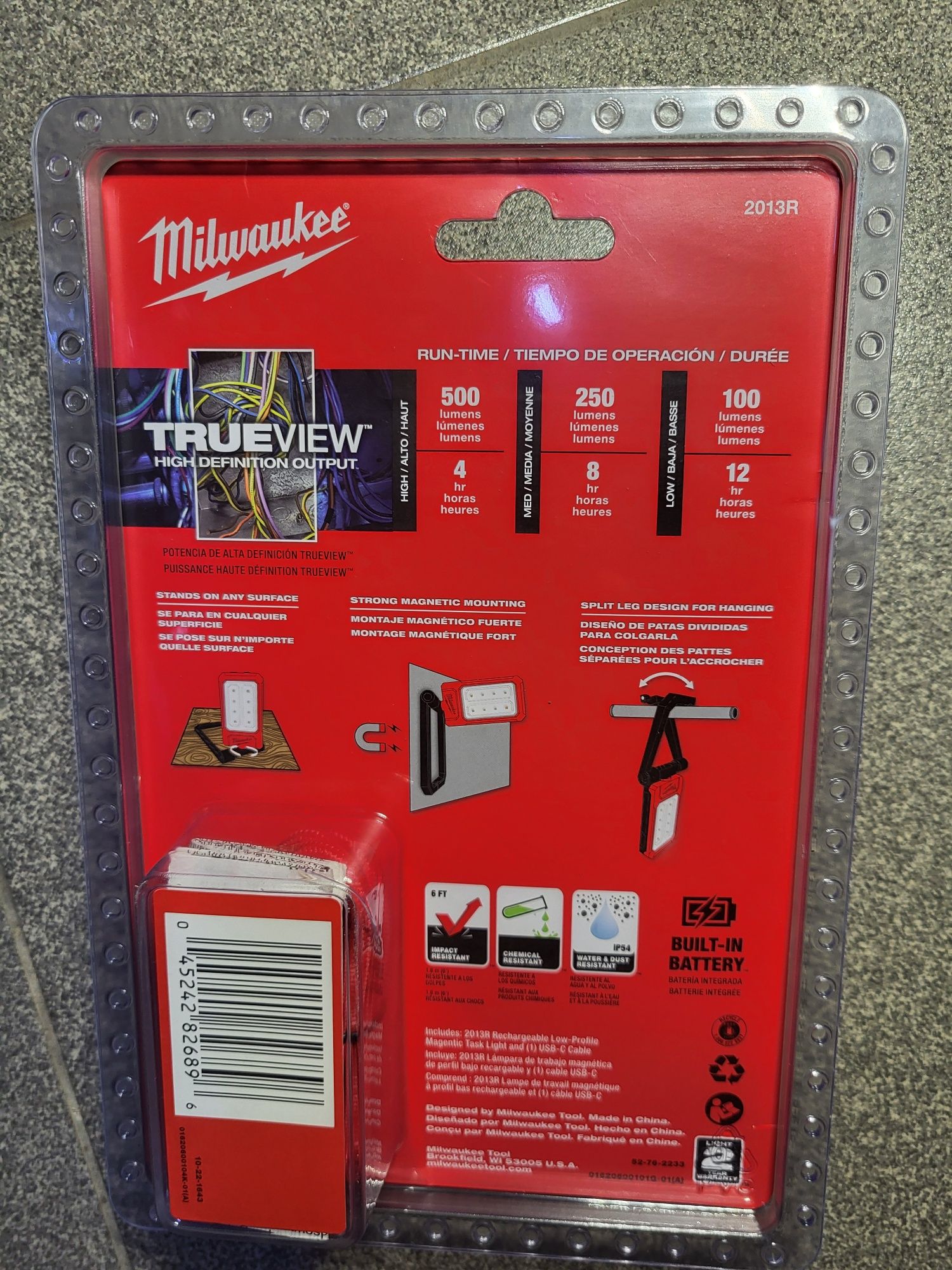 Milwaukee 2013r ліхтар