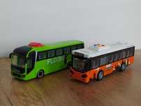 Autobusy zestaw FlixBus i autobus miejski że światem
