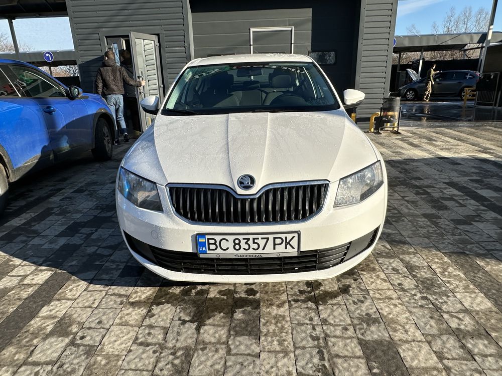 Продам Skoda 2016 году пробег 200