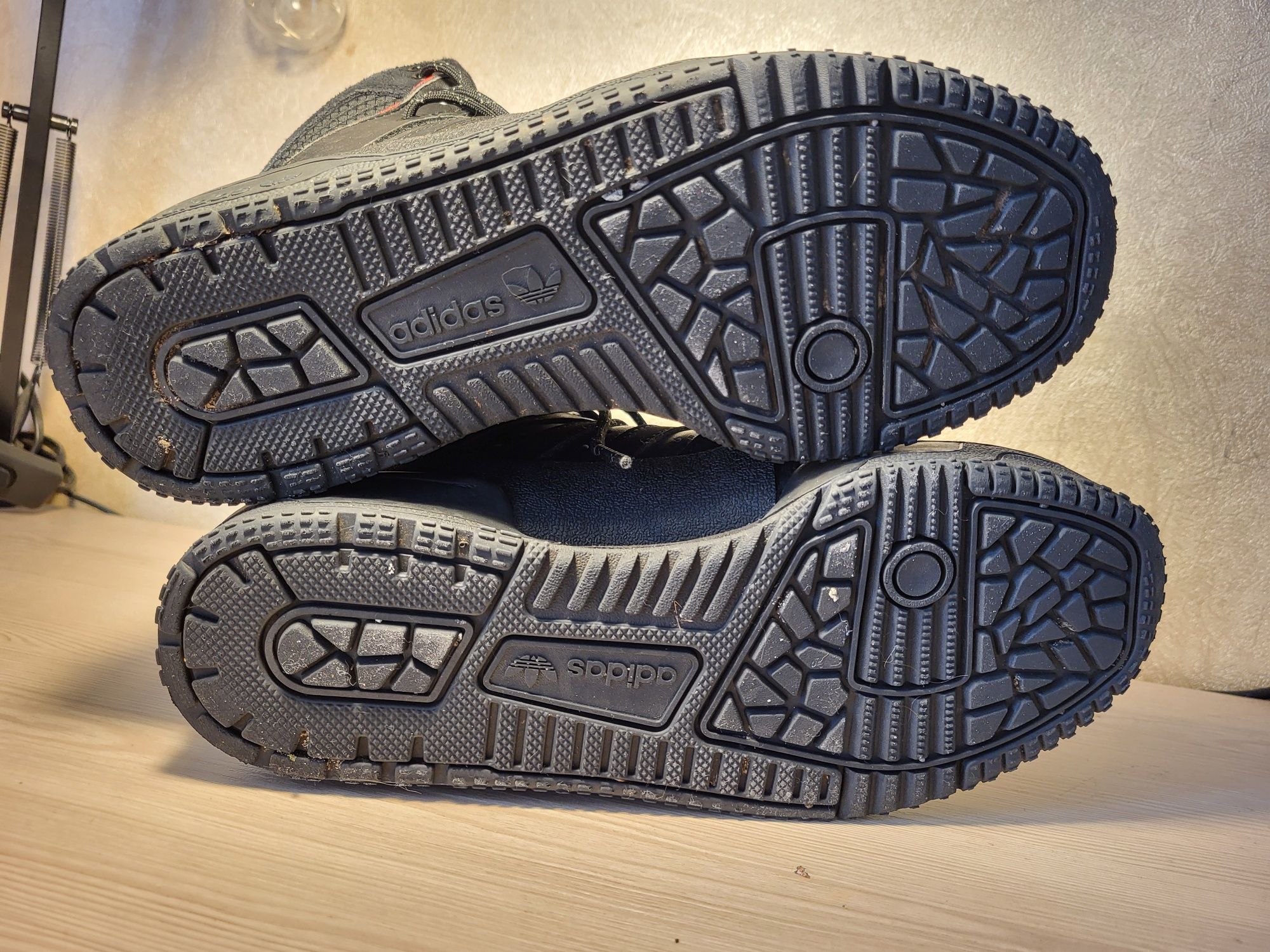 Кросівки Adidas з натуральної шкіри