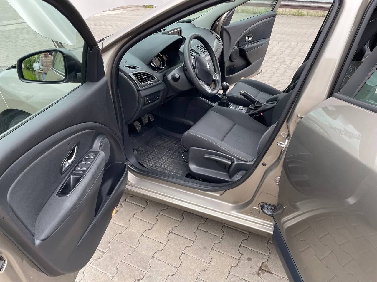 Авто Renault Megane