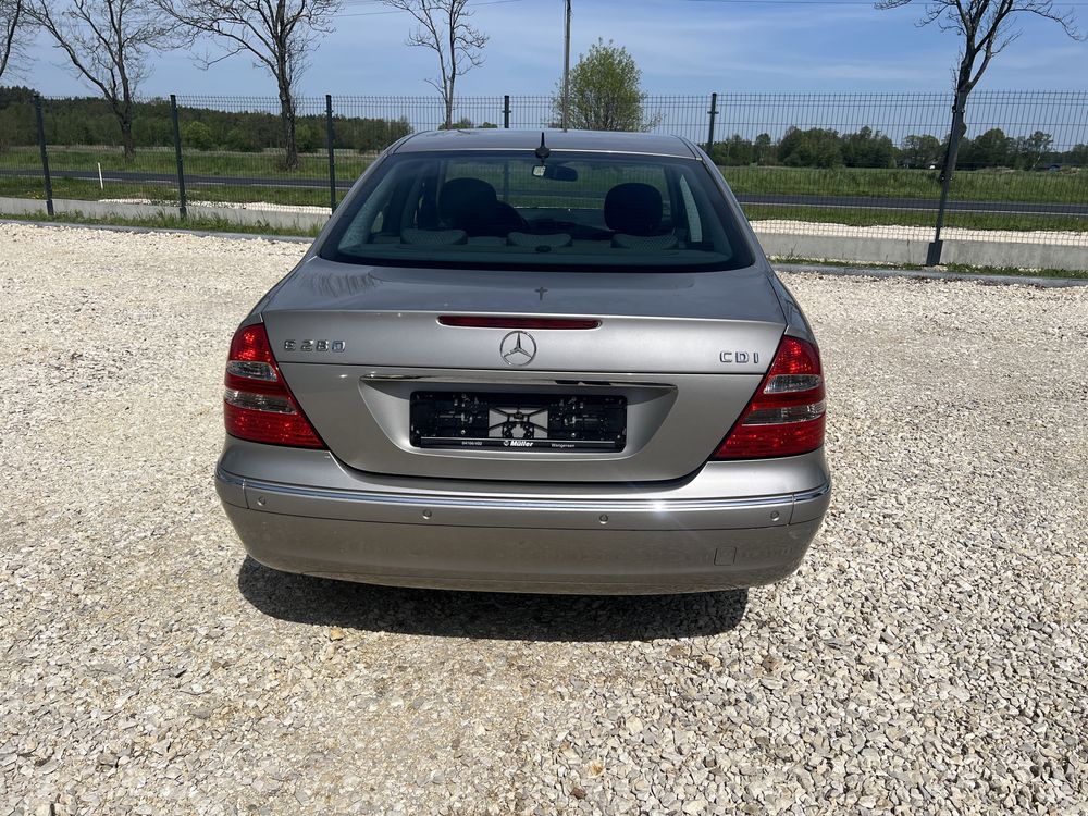 Mercedes-Benz E280 CDI V6 W211 Sedan