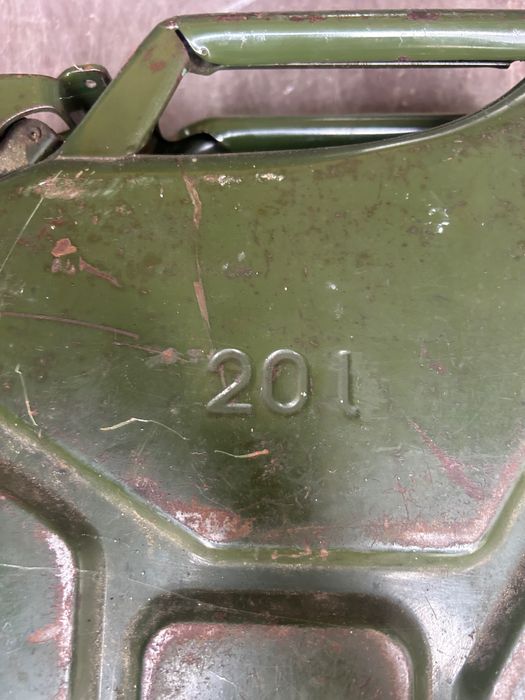 Kanister 20 l używany