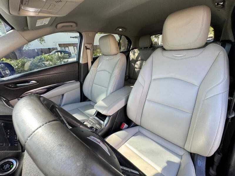 2022 Cadillac XT4 Luxury