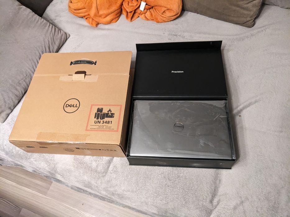 Dell Precision 5570 nowy i7/32 GB RAM/1 TB SSD/GeForce RTX 2000 8GB