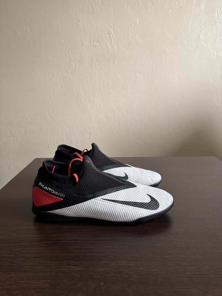 Сороконіжки Nike Phantom VSN 2 Academy DF TF