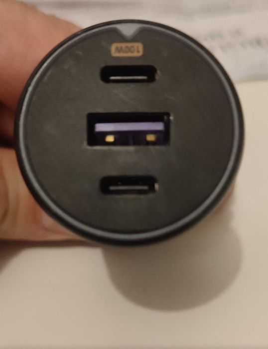 Carregador de isqueiro Ugreen de 130W