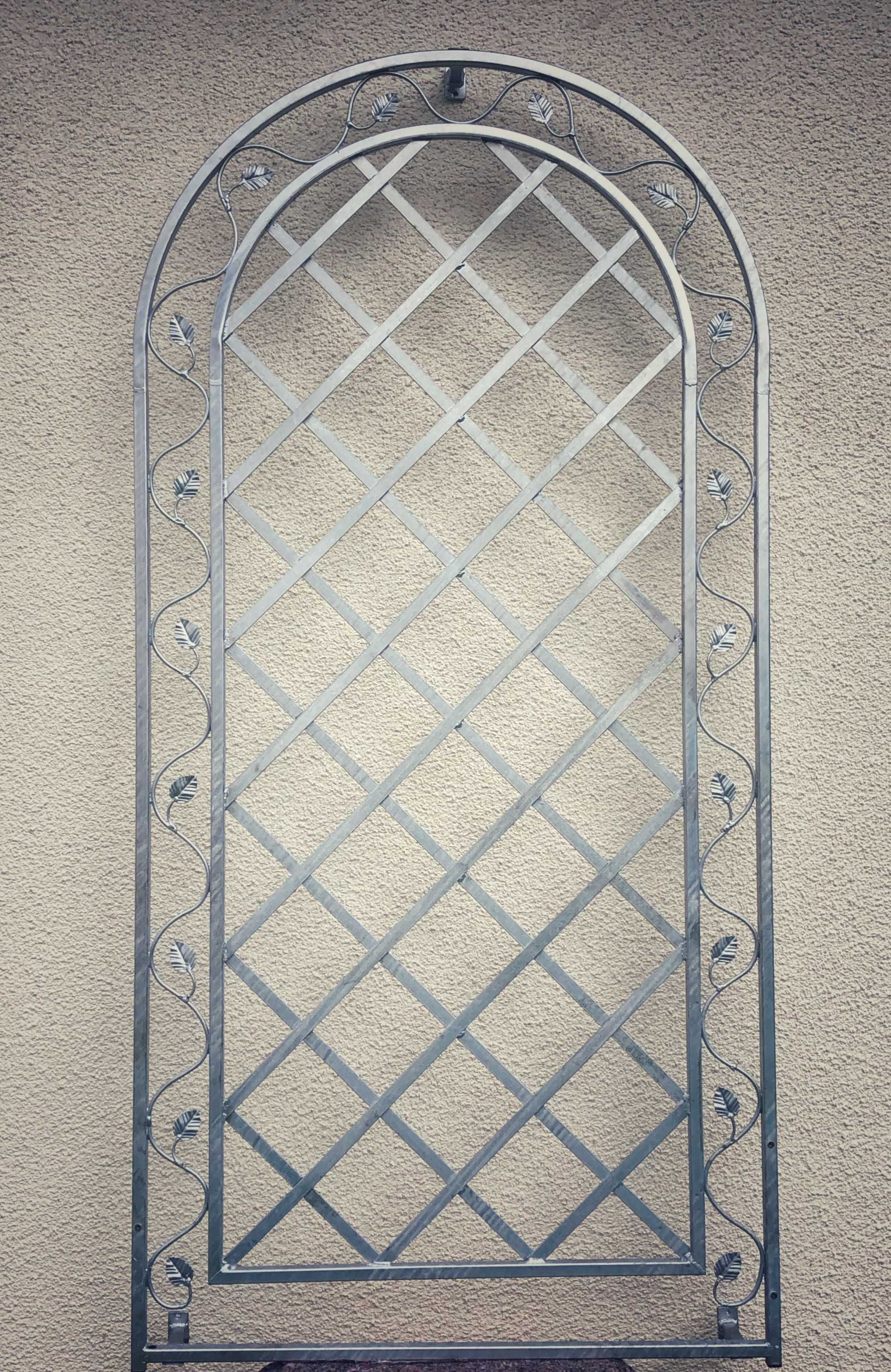 Pergola - trejaż , metalowy , ocynkowany , solidny .