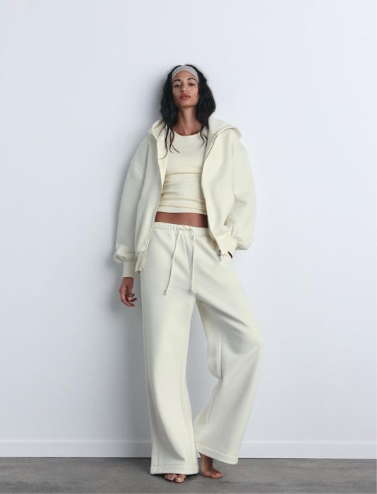 Спортивний костюм Zara. Жіночий костюм