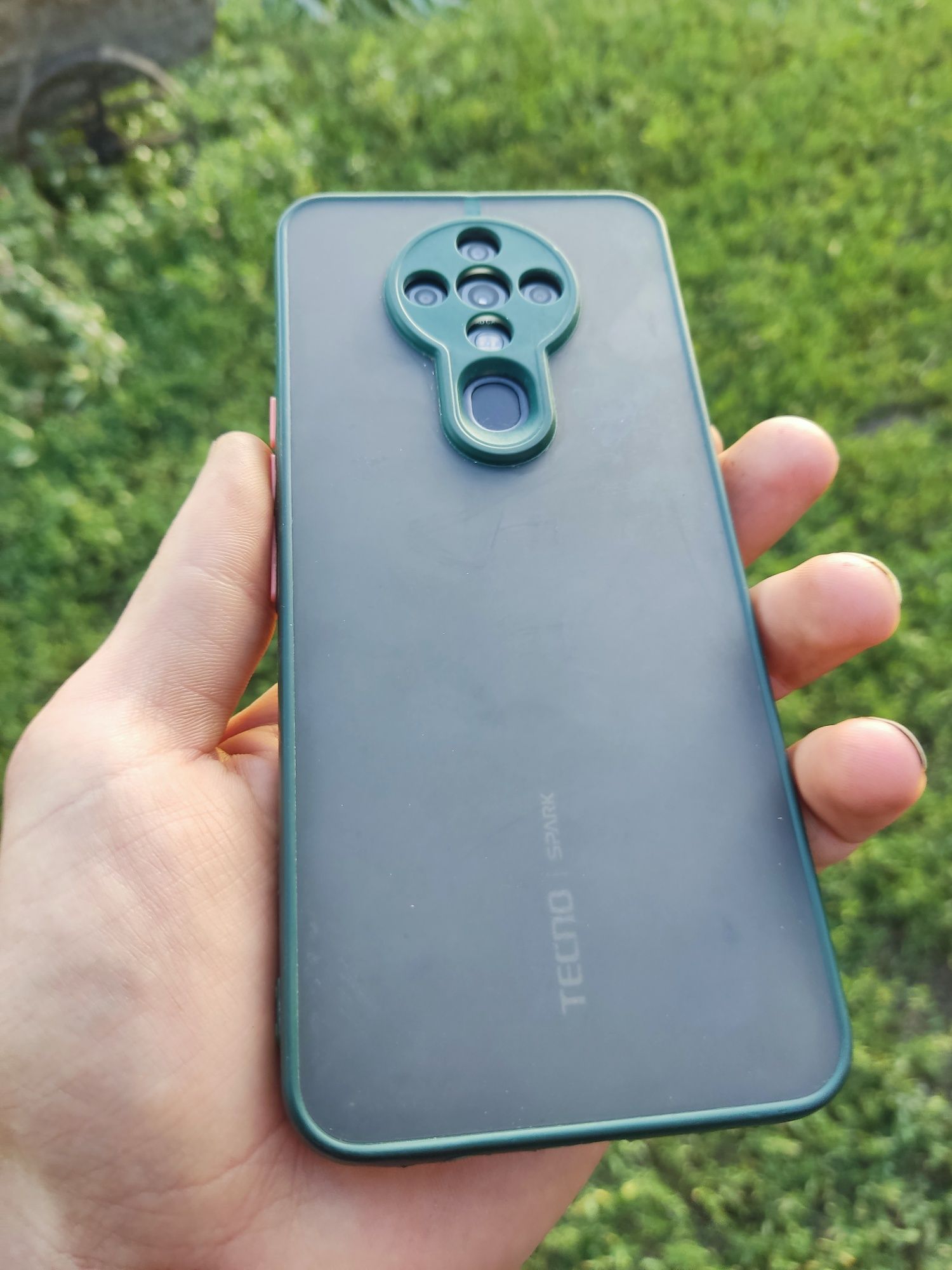 Tecno spark 6 4/128 в чудовому стані