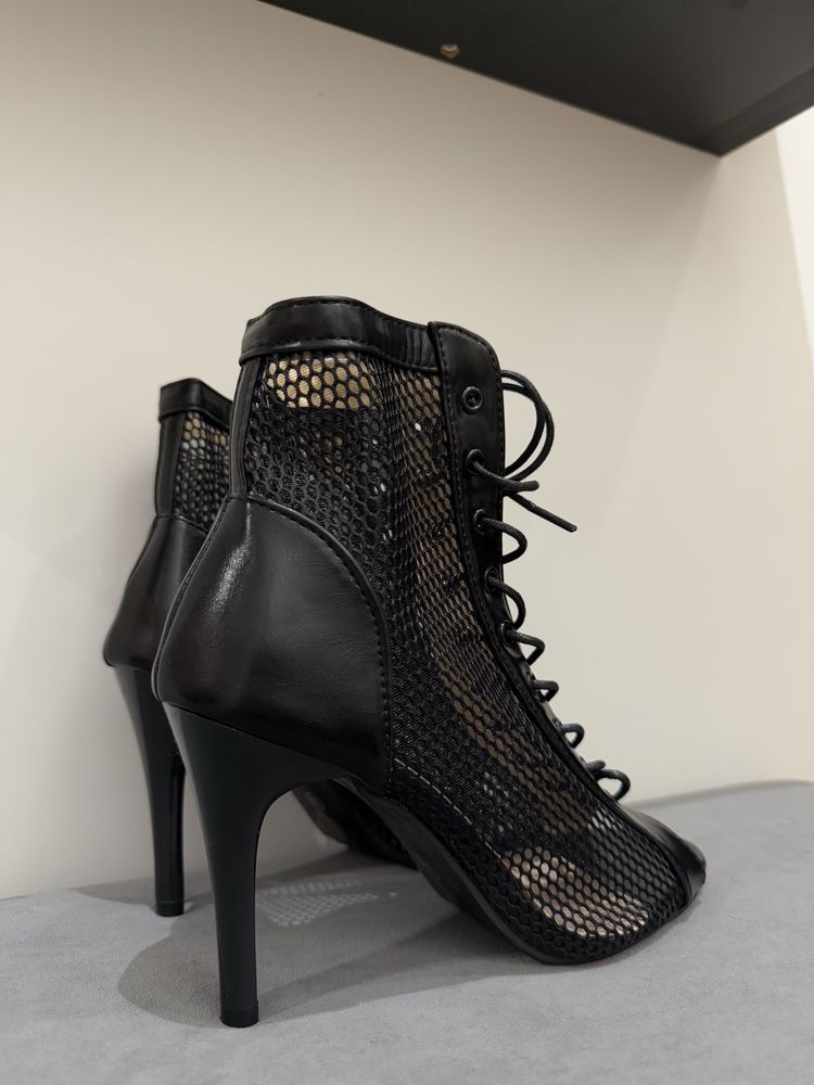 Buty na obcasie high heels szpilki obuwie do tanca