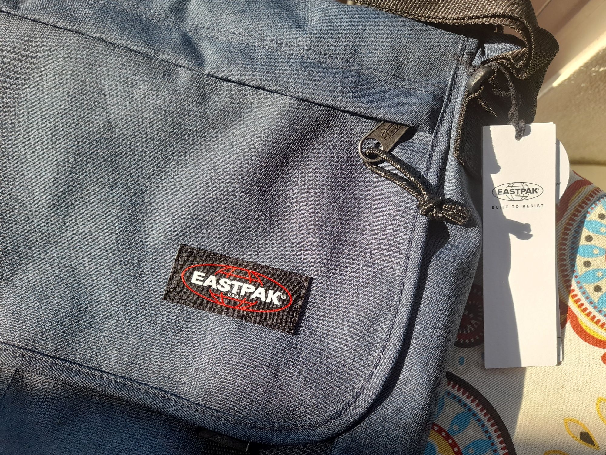 Mala tira colo Eastpak