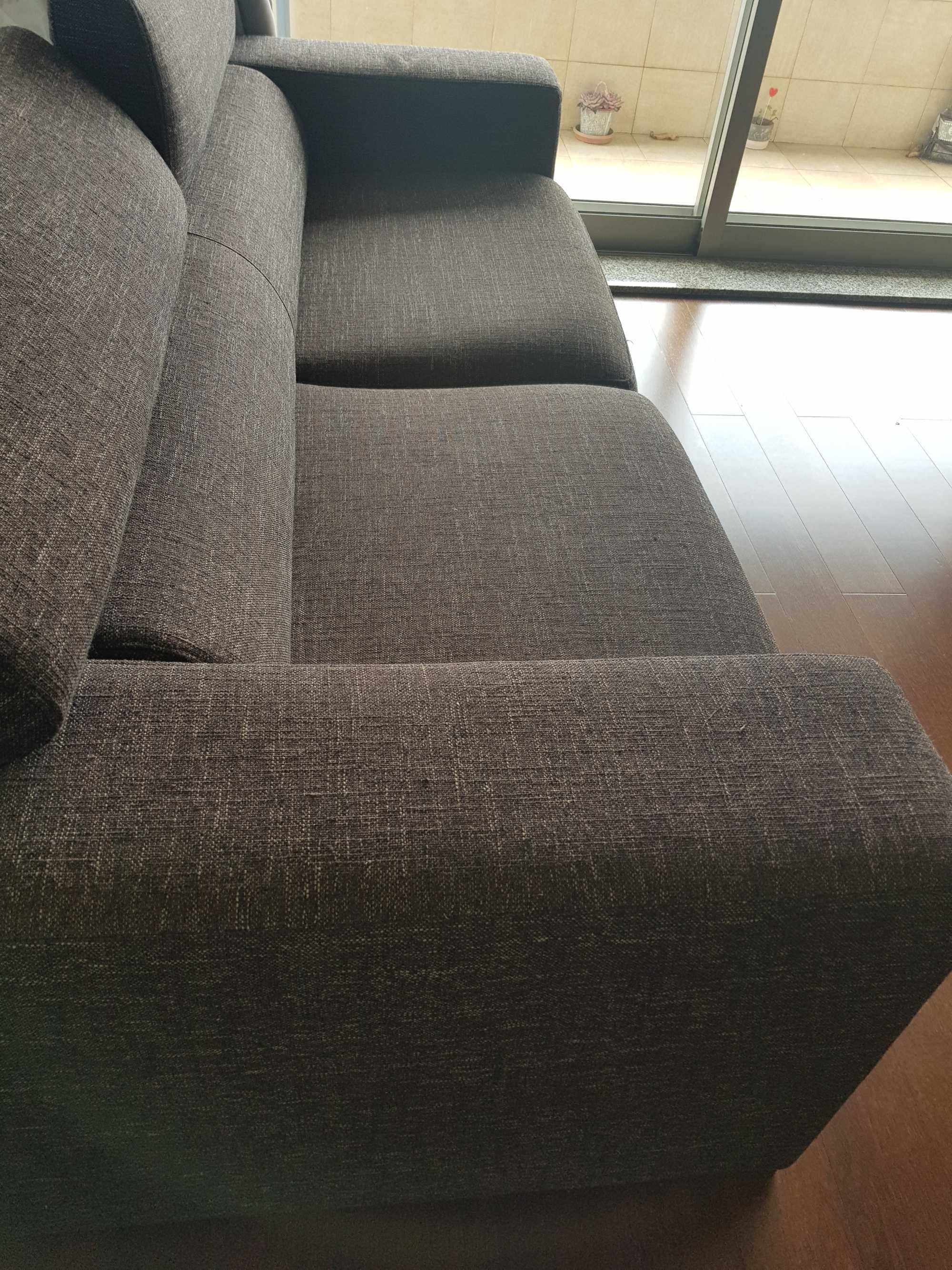 Sofá 3 lugares por 300€